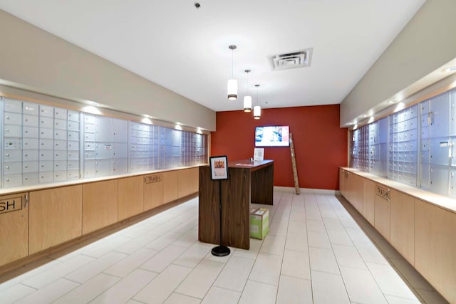 215 10th Ave S Unit 425, Minneapolis, MN 55415 - view of property's community featuring mail area
