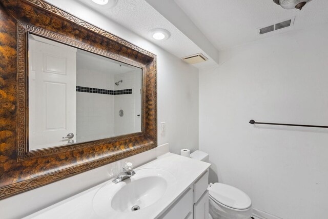 13914 Duluth Dr, Apple Valley, MN 55124 - bathroom featuring vanity and a shower