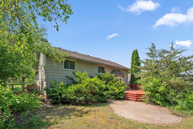 13914 Duluth Dr, Apple Valley, MN 55124 - back of property with a wooden deck