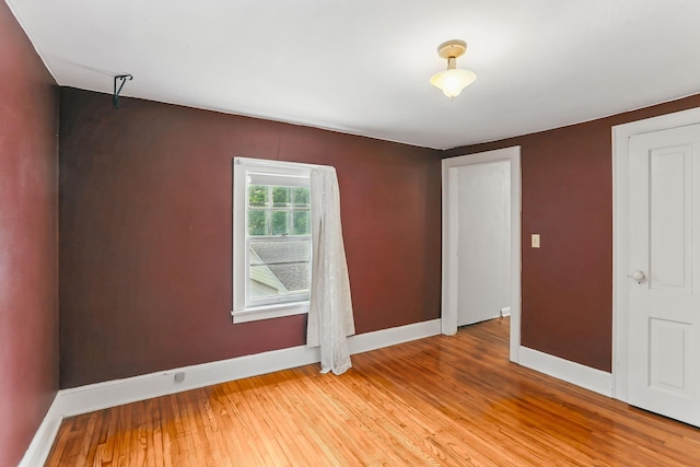 1206 2nd St W, Hastings, MN 55033 - unfurnished room featuring baseboards and light wood-type flooring