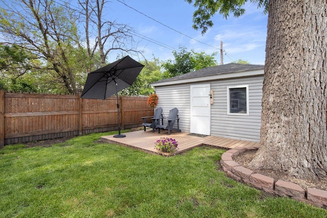 311 Franklin St, Lake City, MN 55041 - view of yard featuring a deck