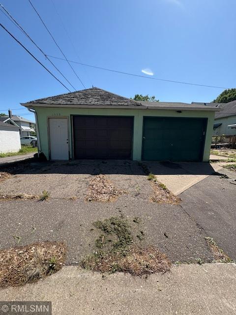 1539 Iglehart Ave, Saint Paul, MN 55104 - view of detached garage