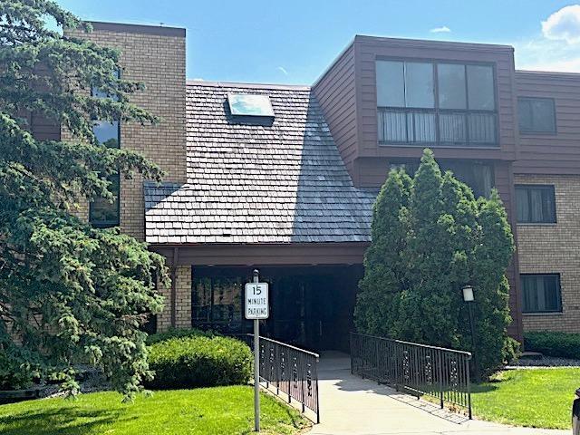 1011 41st Ave NE Unit 208, Columbia Heights, MN 55421 - photo 1