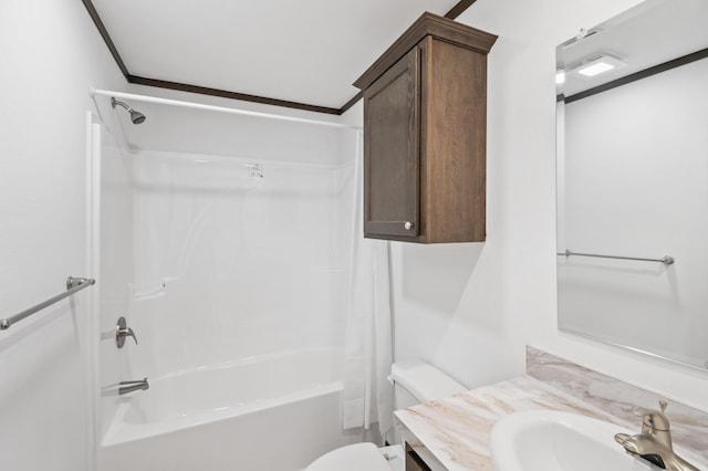 215 Mckay Ave # 42, Alexandria, MN 56308 - full bathroom featuring shower / bath combo, vanity, and toilet