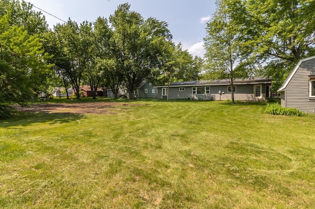 1020 1st St S, Cold Spring, MN 56320 - view of grassy yard