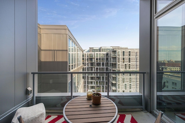 901 2nd St Unit 905, Minneapolis, MN 55415 - balcony featuring a view of city