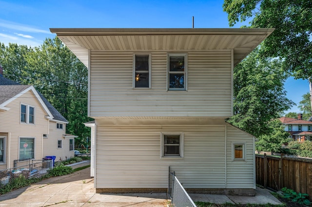 2059 Iglehart Ave, Saint Paul, MN 55104 - back of house with a patio area