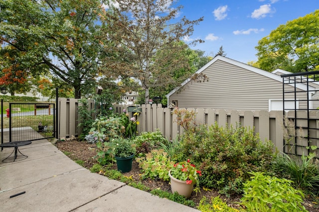 1198 Saint Clair Ave, Saint Paul, MN 55105 - view of home's exterior featuring a gate
