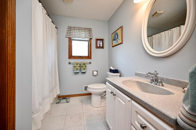 206 Skyline Hts, Wabasha, MN 55981 - full bath featuring vanity, toilet, tile patterned floors, baseboards, and curtained shower
