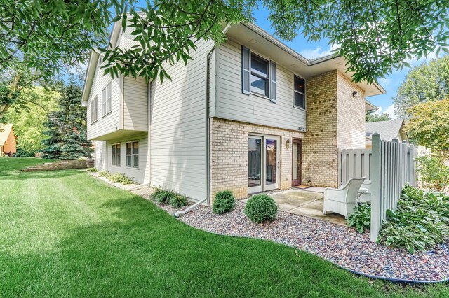 18705 Clear View Ct, Minnetonka, MN 55345 - photo 25