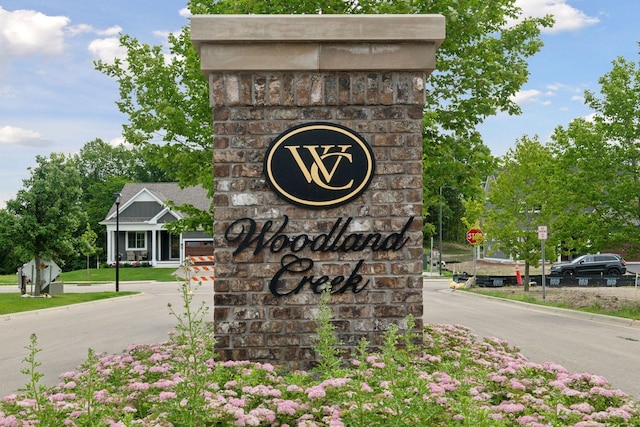 1843 Campfire Dr E, Waconia, MN 55387 - view of community sign