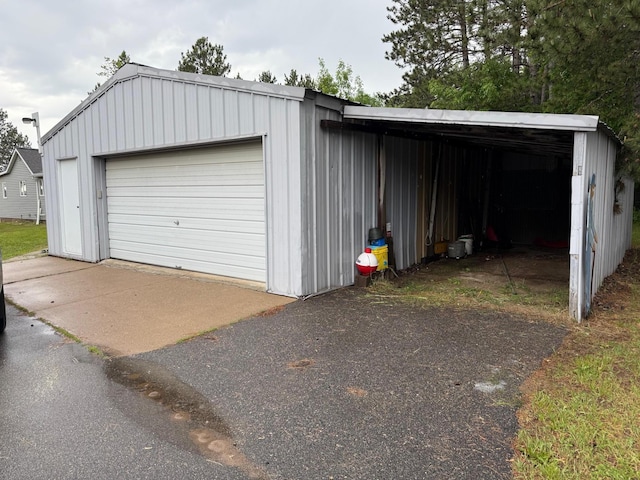 30055 Shore Dr, Pengilly, MN 55775 - view of detached garage