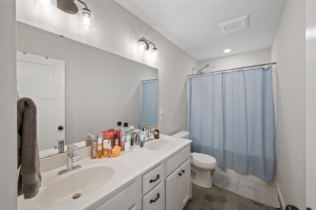 5945 178th St W, Lakeville, MN 55044 - full bath with toilet and double vanity