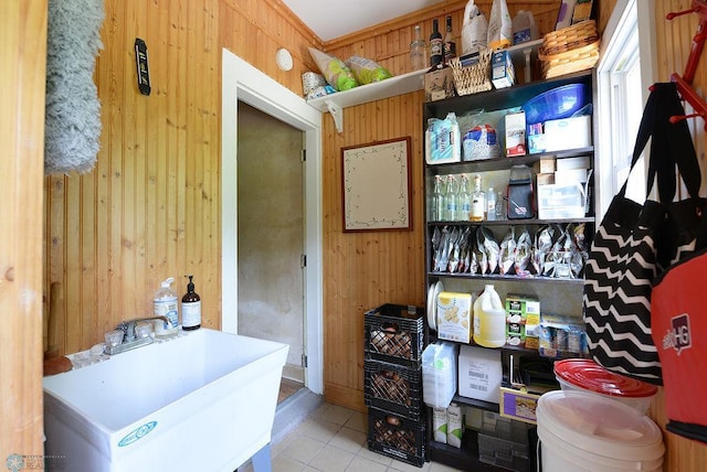 5560 County Road 3, Kindred, ND 58051 - storage area with a sink