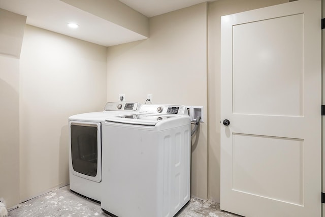 3546 230th St E, Prior Lake, MN 55372 - laundry room featuring washing machine and dryer
