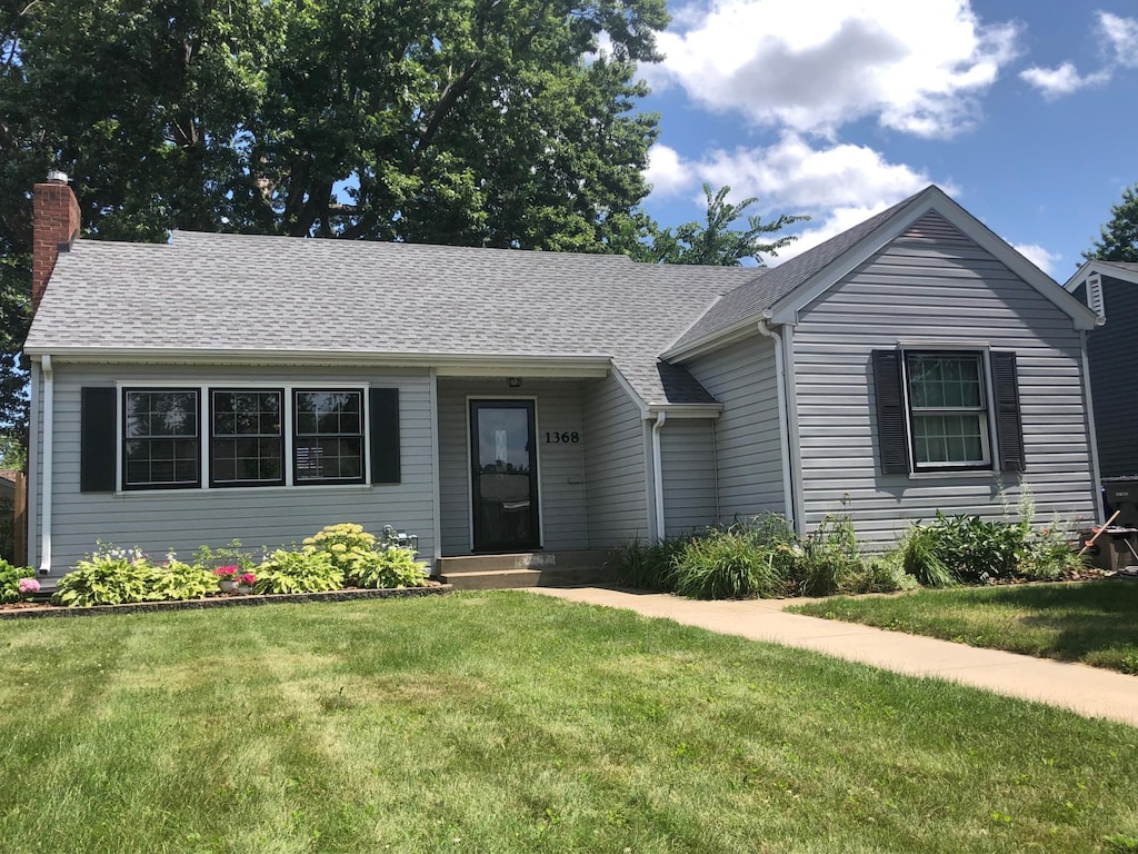 1368 Mackubin St, Saint Paul, MN 55117 - photo 1