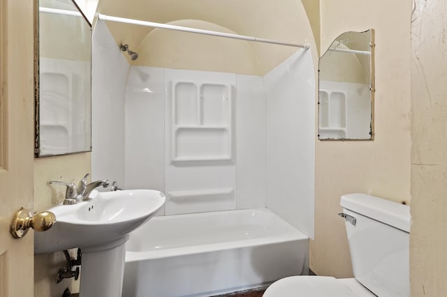 5420 Fremont Ave N, Brooklyn Center, MN 55430 - full bath with toilet and tub / shower combination
