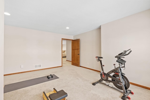 9256 Gateway Ln, Eden Prairie, MN 55347 - workout room with carpet floors, baseboards, and recessed lighting