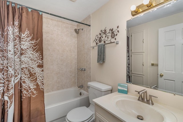 38630 Woodview Ln, Le Center, MN 56057 - full bath with shower / bath combo with shower curtain and vanity