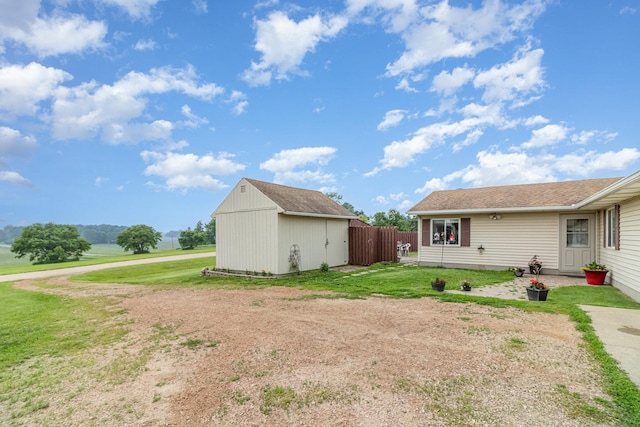 38630 Woodview Ln, Le Center, MN 56057 - view of yard featuring an outdoor structure