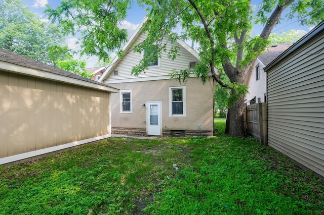 2619 23rd Ave N, Minneapolis, MN 55411 - back of house with stucco siding