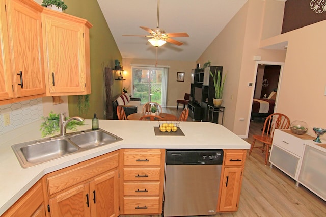 653 86th Ln NW, Coon Rapids, MN 55433 - kitchen with dishwasher, a peninsula, lofted ceiling, light wood finished floors, and a ceiling fan