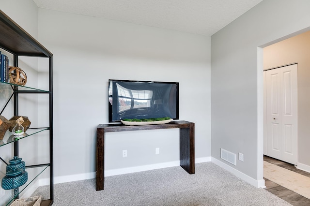 6587 209th St W, Farmington, MN 55024 - unfurnished office featuring baseboards and carpet