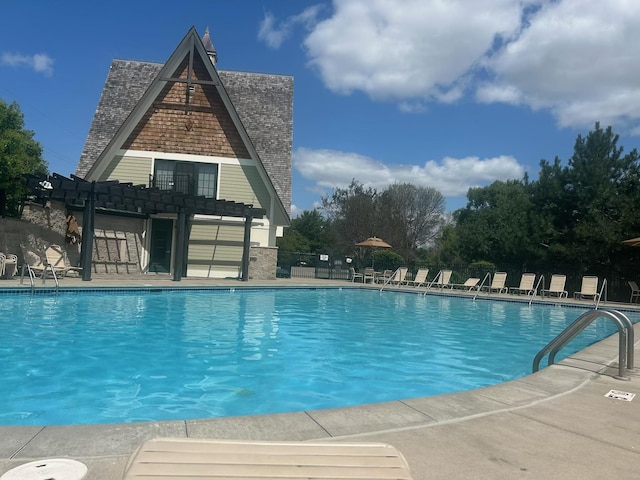 4505 Victor Path Unit 7, Hugo, MN 55038 - community pool featuring a pergola and a patio area