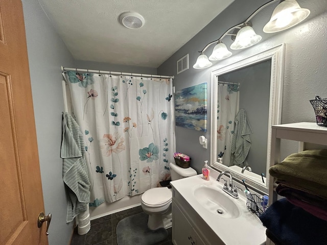905 Fair Ave, Park Rapids, MN 56470 - full bathroom featuring vanity and toilet