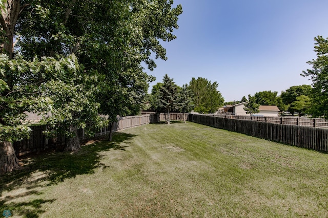 715 49th St S, Fargo, ND 58103 - view of yard