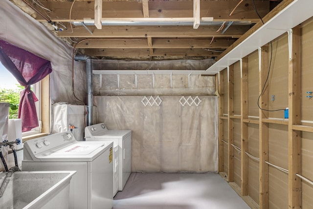 6956 Delarosa Ct, Inver Grove Heights, MN 55076 - washroom featuring washer and clothes dryer