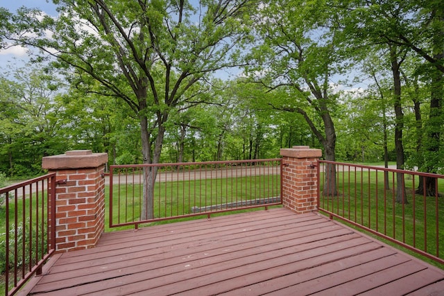 501 Lakeshore Blvd W, Onamia, MN 56359 - wooden deck with a yard