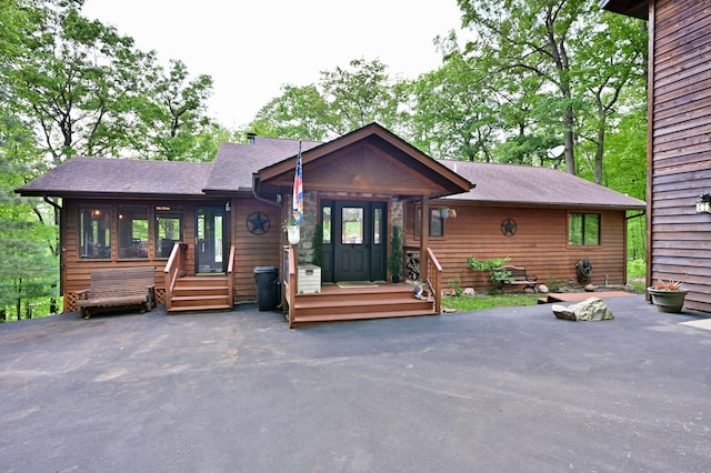 1147 Hillside Ln, Edgewater, WI 54817 - rustic home featuring a shingled roof