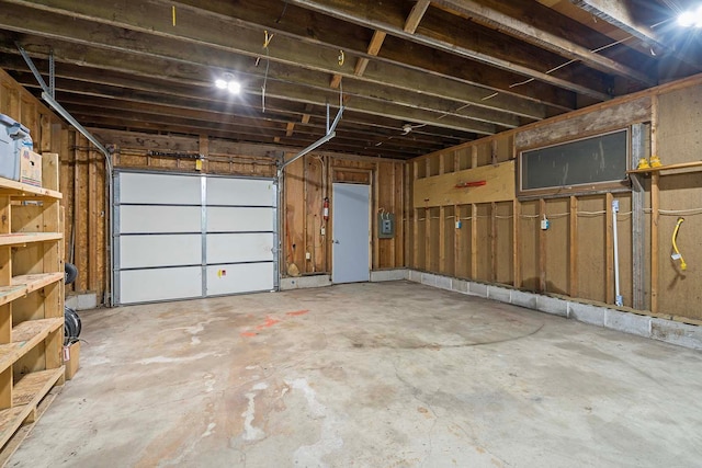 11606 235th St E, Lakeville, MN 55044 - view of garage