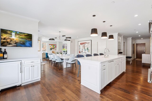 875 Lake St N Unit 201, Wayzata, MN 55391 - photo 2