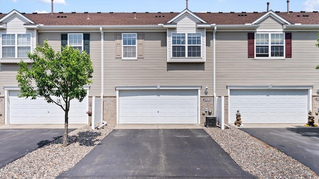 13749 Atrium Ave Unit 2303, Rosemount, MN 55068 - multi unit property with driveway and a garage