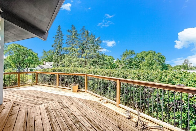 1000 Winston Cir, Mendota Heights, MN 55118 - view of wooden deck