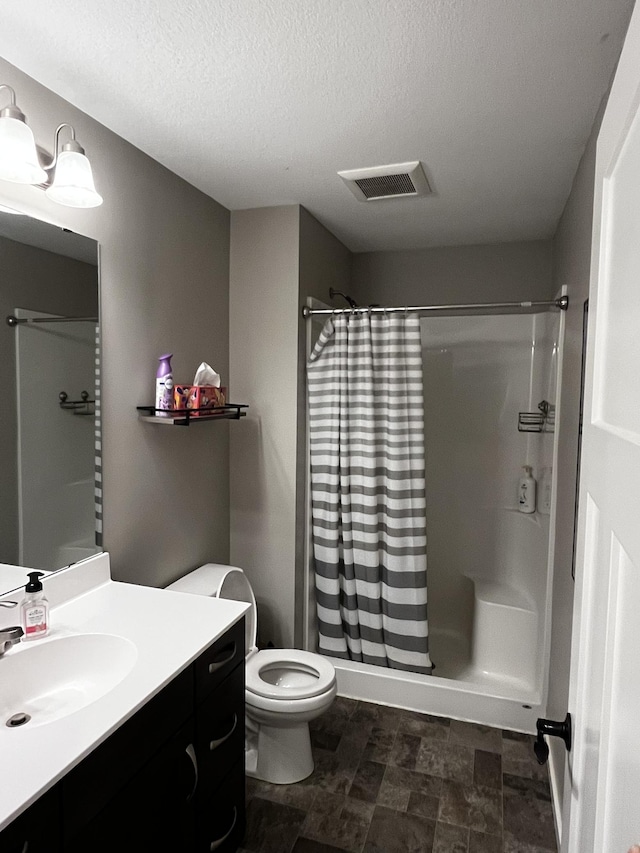 4201 Silver Ridge Pl NW, Rochester, MN 55901 - full bathroom featuring vanity, toilet, a shower with shower curtain, and a textured ceiling
