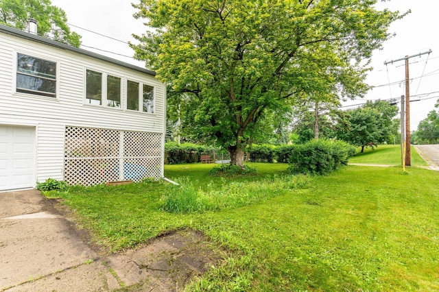 327 Channing Ave, Fergus Falls, MN 56537 - view of green lawn