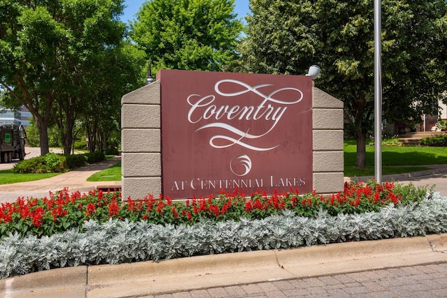 311 Coventry Ln, Edina, MN 55435 - photo 3