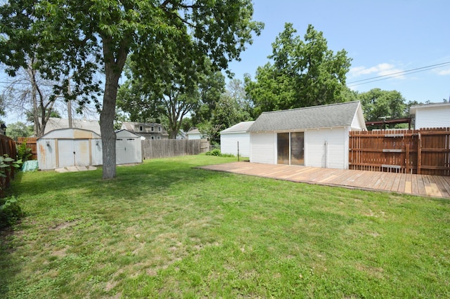 1331 1st St SE, Rochester, MN 55904 - view of yard with a wooden deck