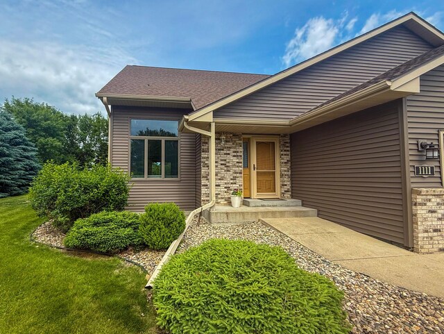 1111 Crystal Lake Dr, Lake Crystal, MN 56055 - photo 2