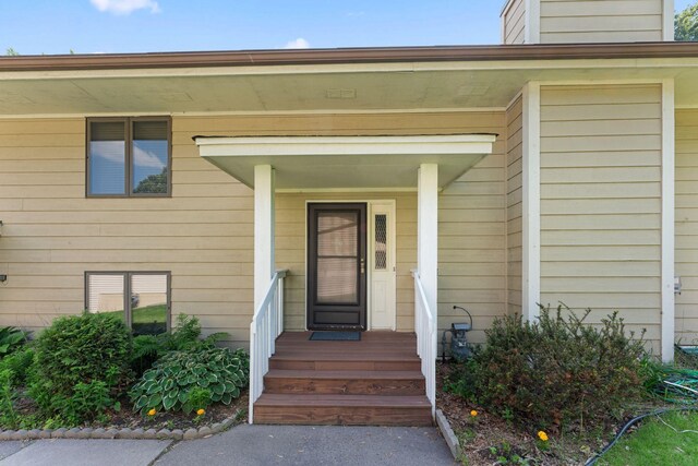 4427 Chatsworth St N, Shoreview, MN 55126 - view of property entrance