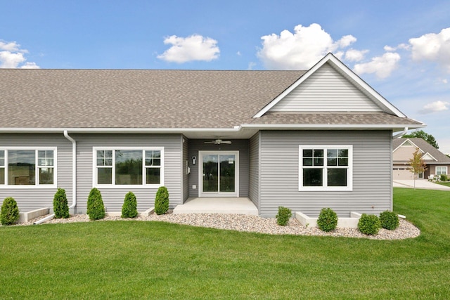 109 Vista Way, Waconia, MN 55387 - view of front of house featuring a ceiling fan, a front yard, and roof with shingles