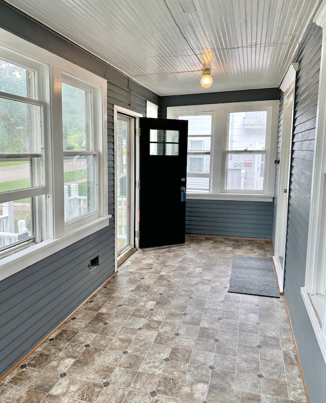 803 Jefferson Ave, Albert Lea, MN 56007 - unfurnished sunroom with healthy amount of natural light