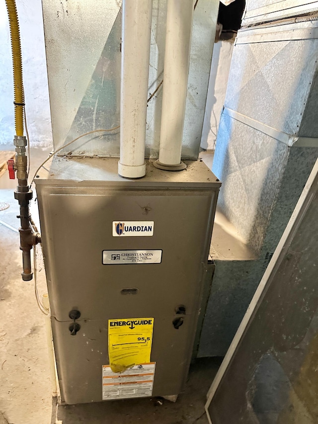 803 Jefferson Ave, Albert Lea, MN 56007 - utility room featuring heating unit