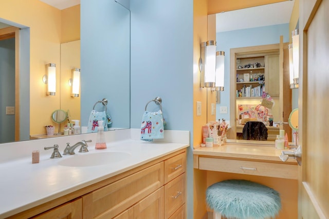 10025 Adam Ave, Inver Grove Heights, MN 55077 - bathroom with vanity