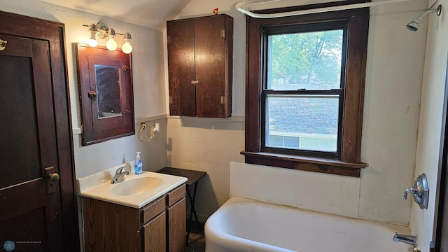 1602 11th St N, Fargo, ND 58102 - full bathroom featuring a bathtub and vanity