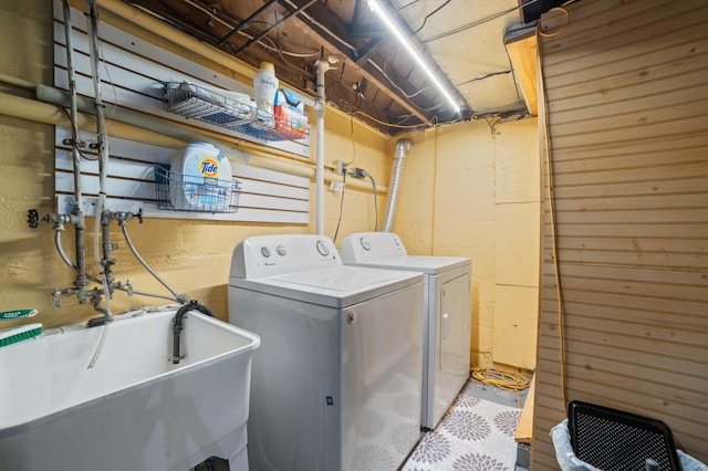 5232 Tioga St, Duluth, MN 55804 - laundry room with washing machine and clothes dryer
