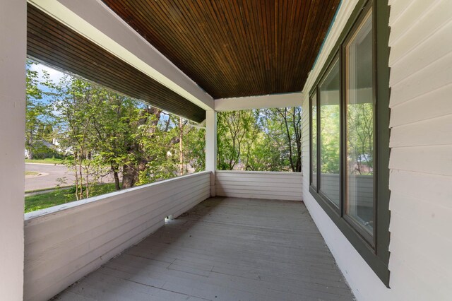 5232 Tioga St, Duluth, MN 55804 - view of deck